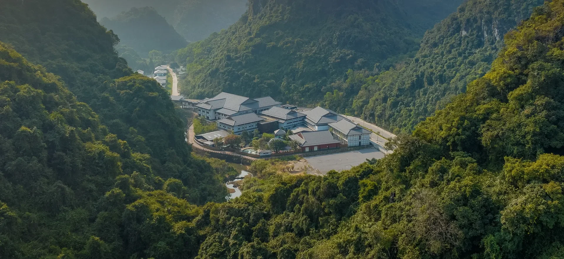 Yoko Onsen Quang Hanh