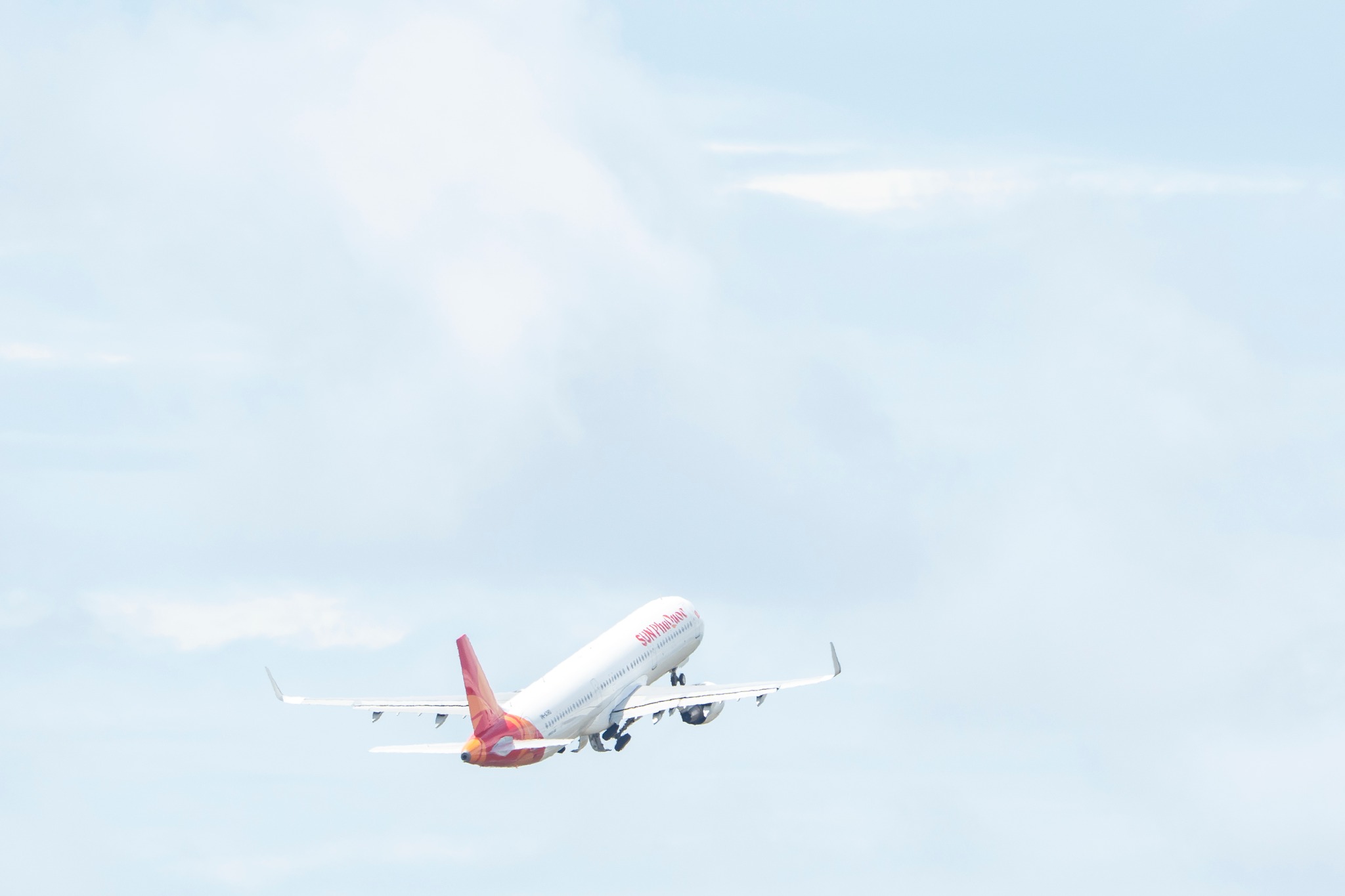 Máy bay Sun PhuQuoc Airways phục vụ cho du khách mua vé đi Hàn Quốc