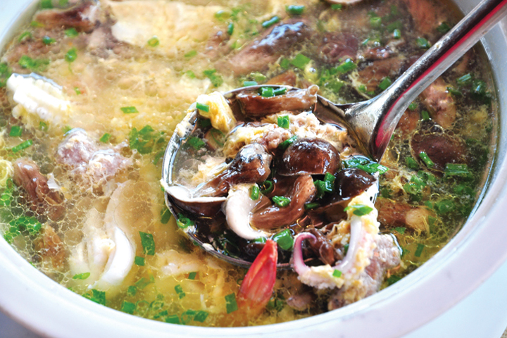 Thưởng thức món nấm tràm Phú Quốc hấp dẫn