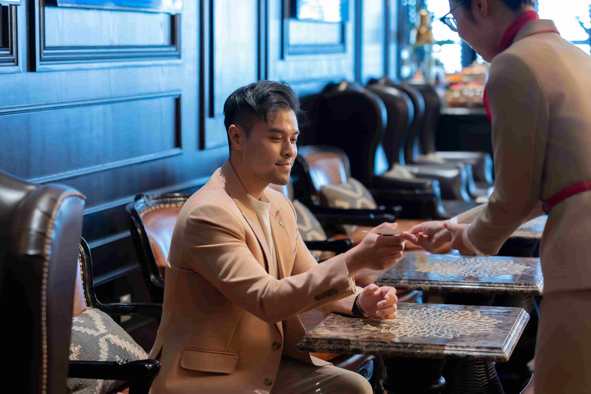 Đặc quyền vé máy bay từ Đài Loan về Việt Nam hạng thương gia bao gồm cả phòng chờ cao cấp