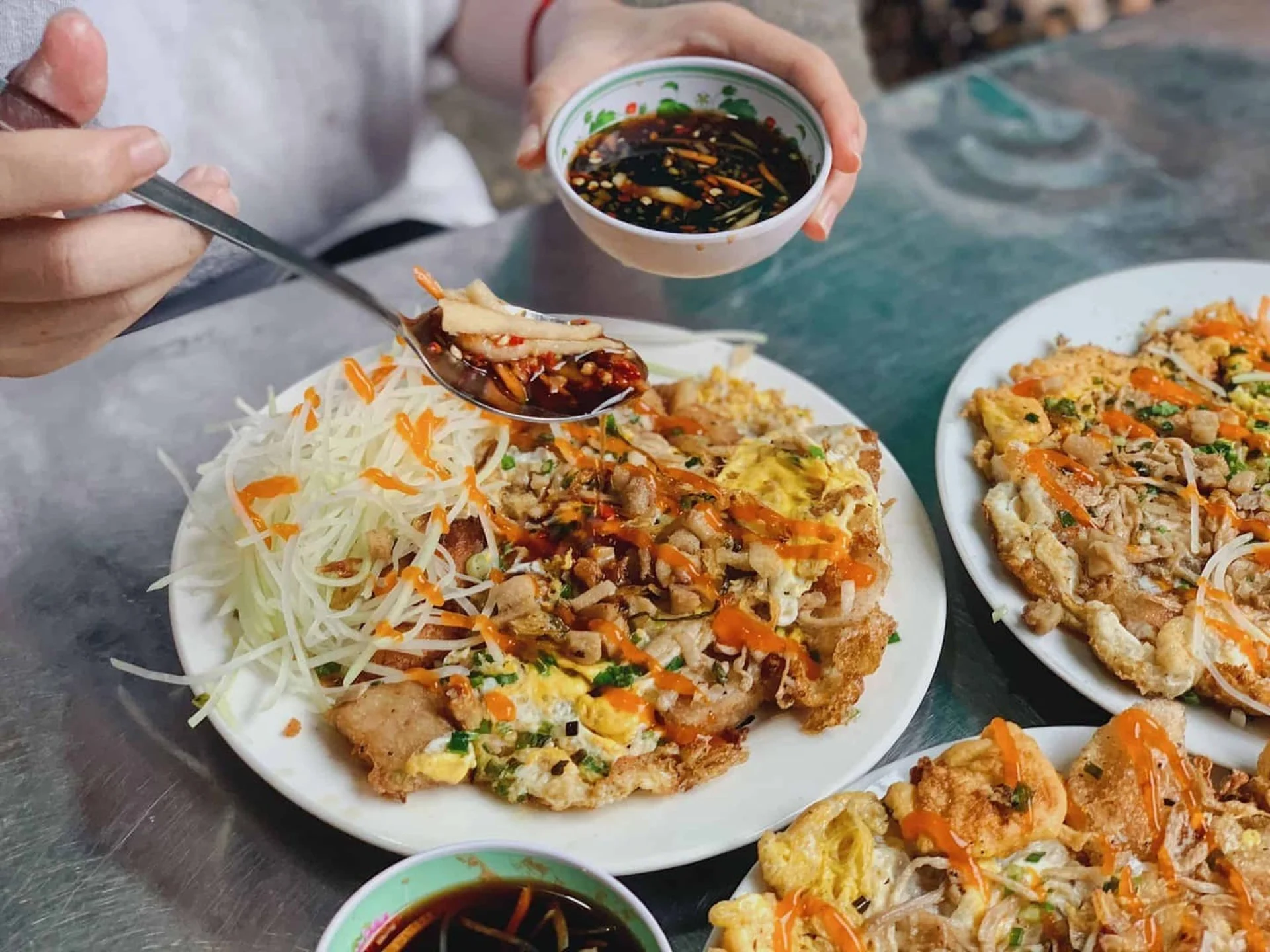 Thử ngay bột chiên khi bay đến Sài Gòn