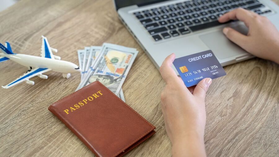 Kiểm tra thông tin trước khi thanh toán vé máy bay