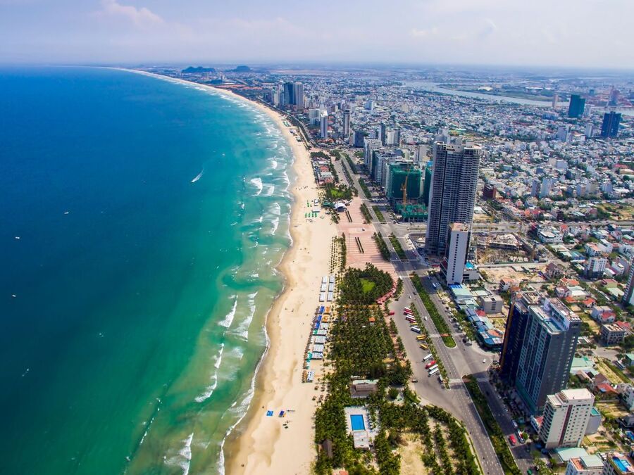 Ngoài xem giá vé máy bay Đà Nẵng trên Theqoo, diễn đàn còn gợi ý địa điểm du lịch.