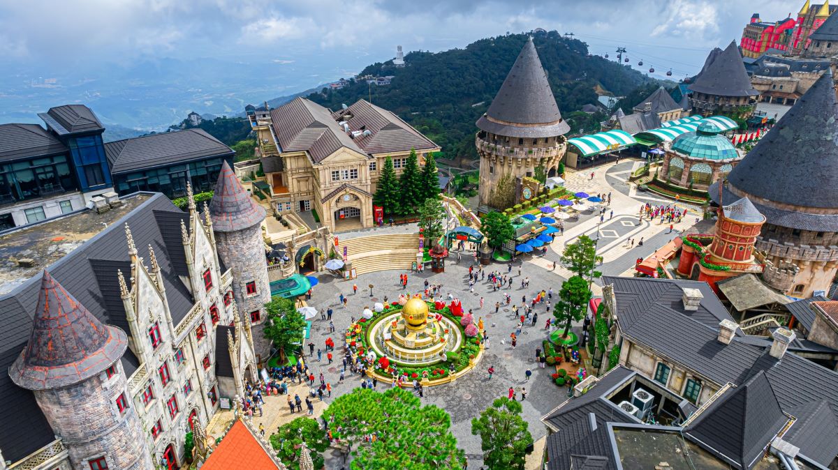 Đặt vé máy bay giá rẻ nhất đến Đà Nẵng vui chơi tại Bà Nà Hills