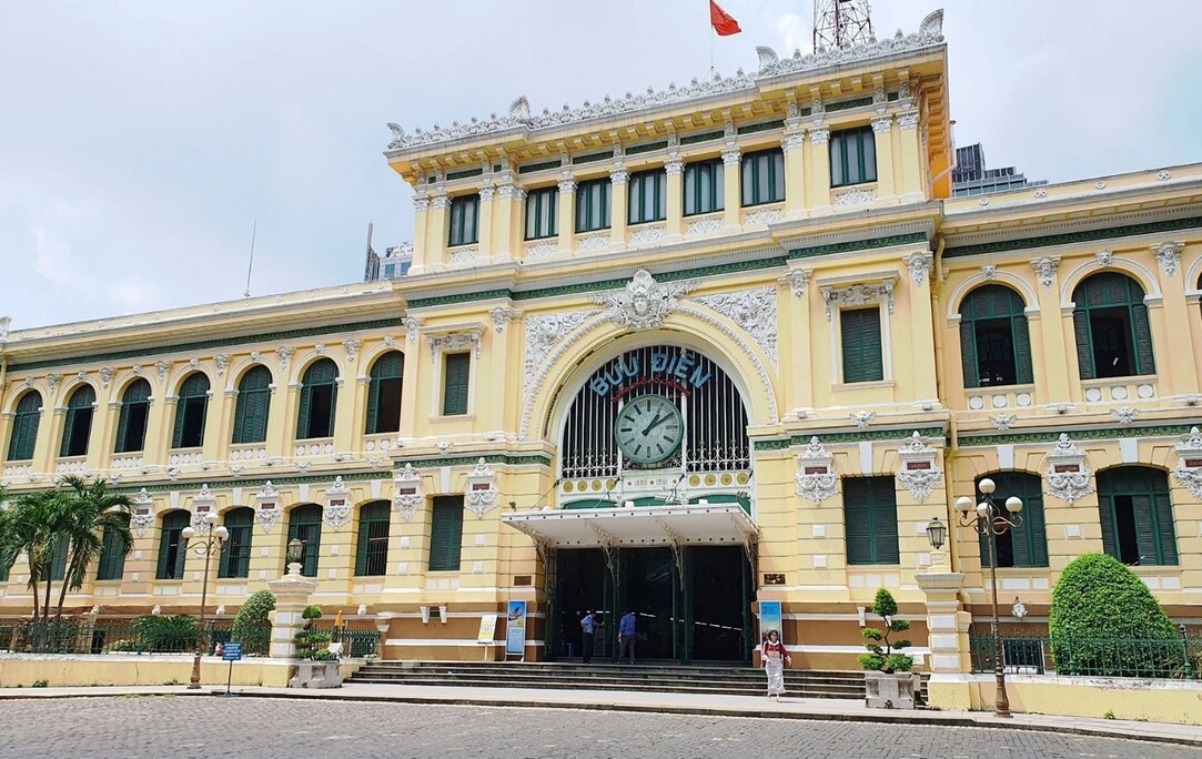 Tham quan Bưu điện Thành phố Hồ Chí Minh