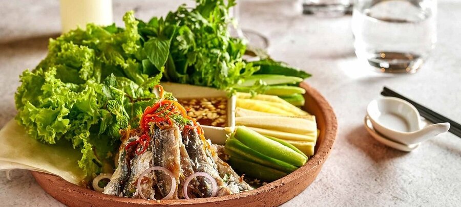 Phu Quoc herring salad is a must-try dish for visitors travelling from Seoul